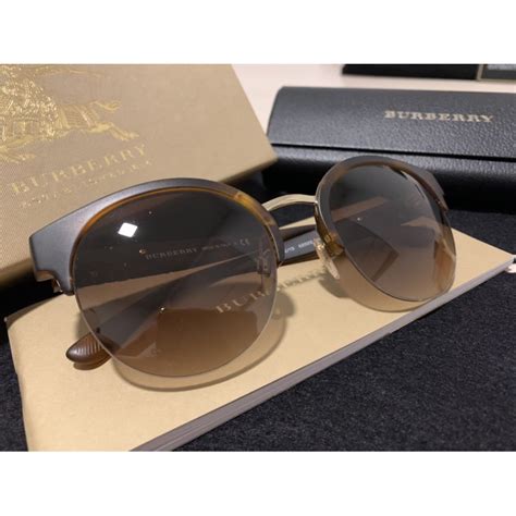 แว่นกันแดด burberry ผู้หญิง|แว่นกันแดด Burberry รุ่น BE4363F สีดำ.